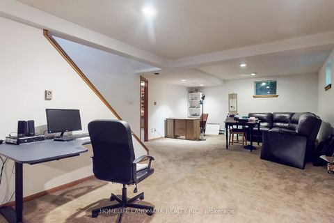 Photo 36 at 147 Mossgrove Trail, Windfields, Toronto