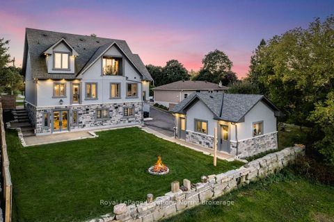 Photo 2 at 22 EAST JOHN Street, Cookstown, Innisfil