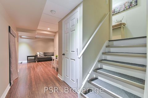 Photo 24 at 35 Arundel Drive, Vellore Village, Vaughan