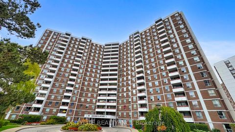 Photo 3 at 1806 - 10 Edgecliffe Golfway, Flemingdon Park, Toronto