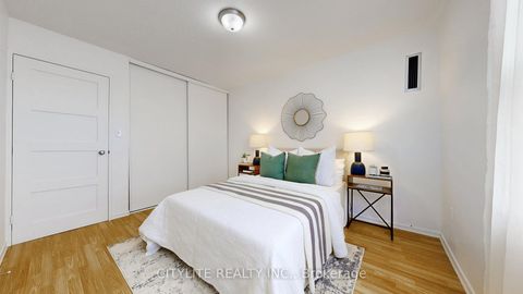 Photo 27 at 1806 - 10 Edgecliffe Golfway, Flemingdon Park, Toronto
