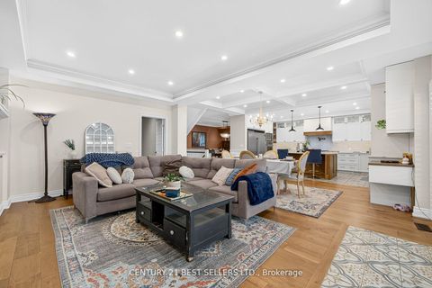 Photo 10 at 28 Wingrove Hill, City Centre West, Toronto