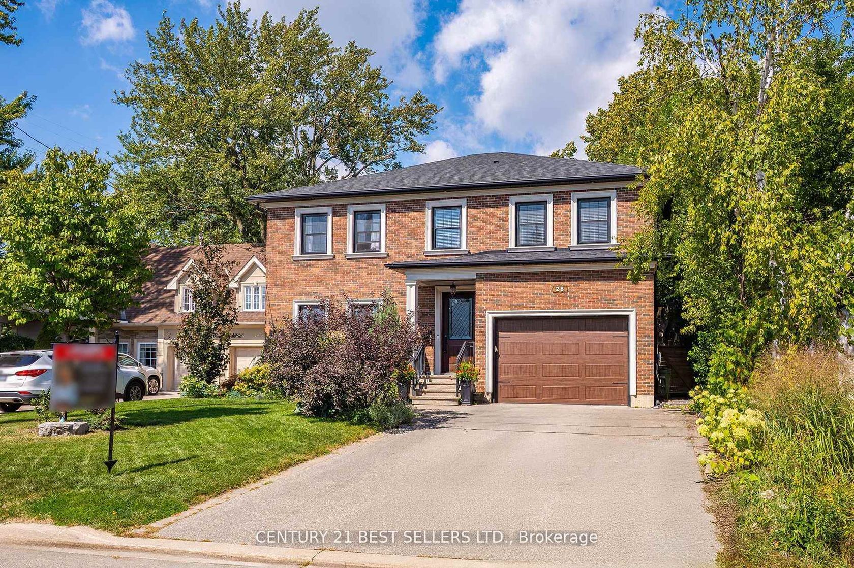 28 Wingrove Hill, City Centre West, Toronto 