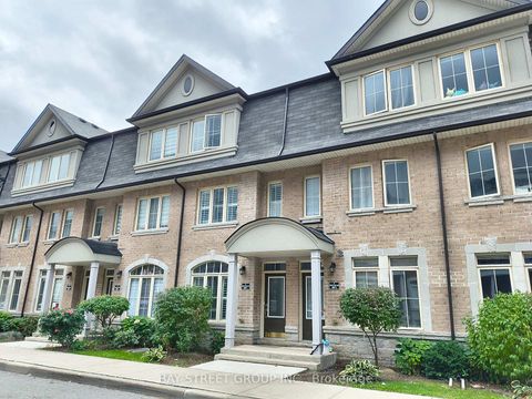 Photo 1 at 5 - 5 Eaton Park Lane, L'Amoreaux, Toronto