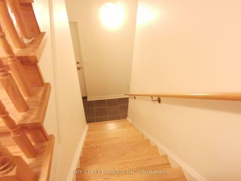 Photo 31 at 5 - 5 Eaton Park Lane, L'Amoreaux, Toronto