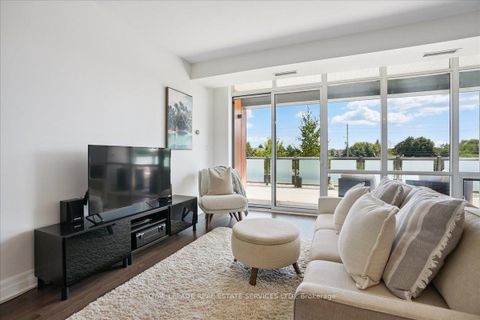 Photo 4 at 105 - 3028 Creekshore Common, GO Glenorchy, Oakville