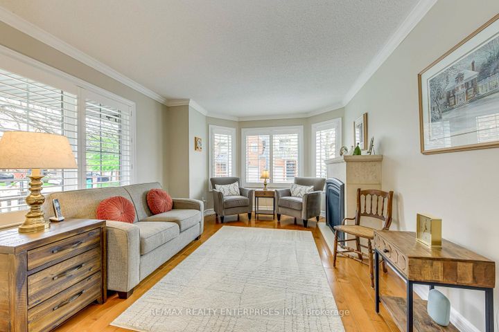 Photo 6 at 57 - 5223 Fairford Crescent, East Credit, Mississauga