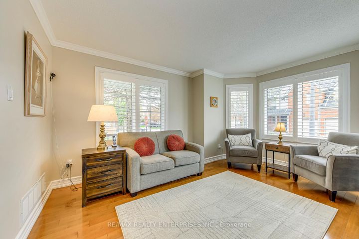 Photo 7 at 57 - 5223 Fairford Crescent, East Credit, Mississauga