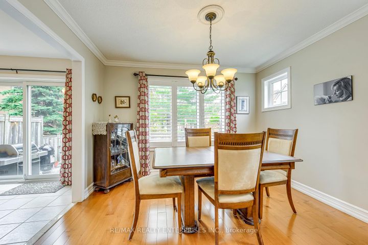Photo 10 at 57 - 5223 Fairford Crescent, East Credit, Mississauga