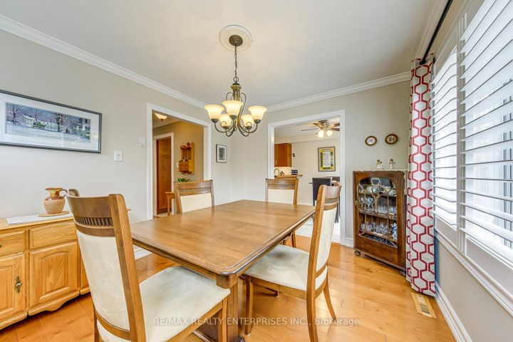 Photo 12 at 57 - 5223 Fairford Crescent, East Credit, Mississauga