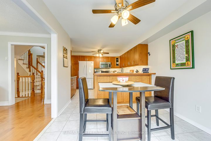Photo 15 at 57 - 5223 Fairford Crescent, East Credit, Mississauga