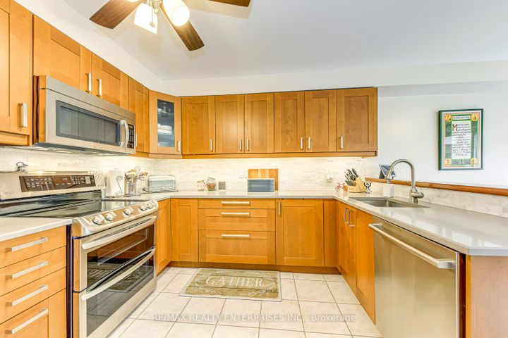 Photo 18 at 57 - 5223 Fairford Crescent, East Credit, Mississauga