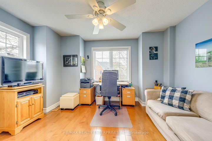 Photo 31 at 57 - 5223 Fairford Crescent, East Credit, Mississauga