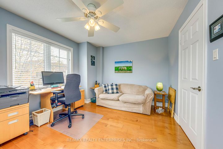 Photo 32 at 57 - 5223 Fairford Crescent, East Credit, Mississauga