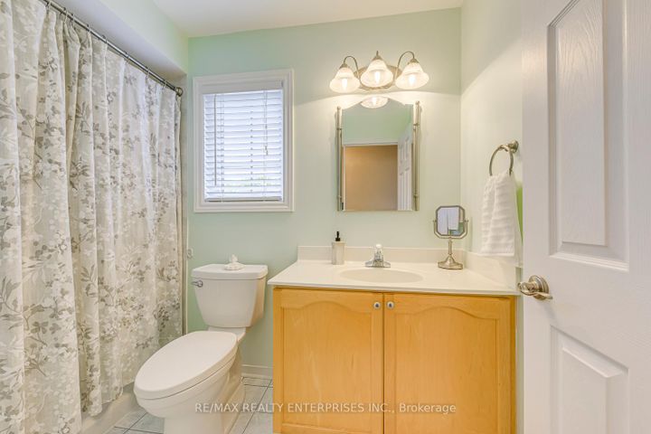 Photo 34 at 57 - 5223 Fairford Crescent, East Credit, Mississauga