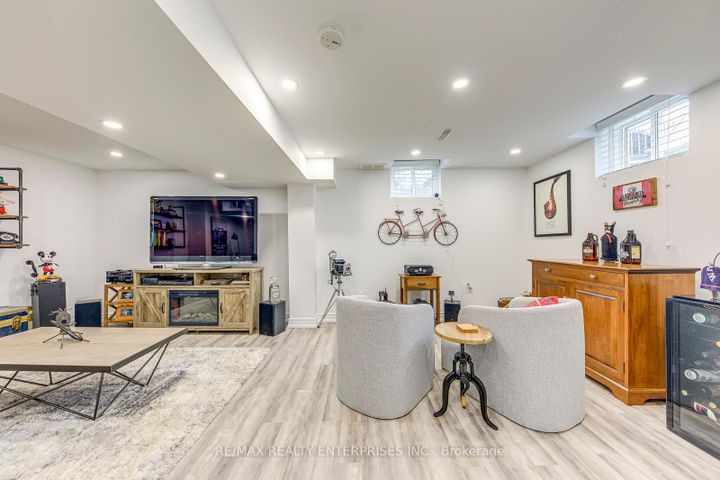 Photo 37 at 57 - 5223 Fairford Crescent, East Credit, Mississauga