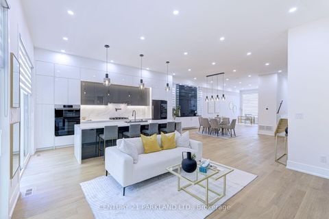 Photo 18 at 6 Stanhope Avenue, Broadview North, Toronto