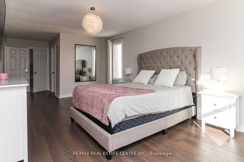 Photo 10 at 22 Meadowlark Road, Cundles East, Barrie