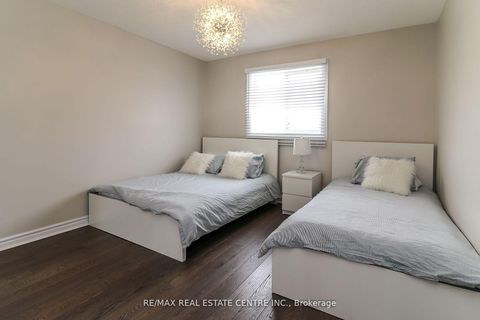 Photo 13 at 22 Meadowlark Road, Cundles East, Barrie