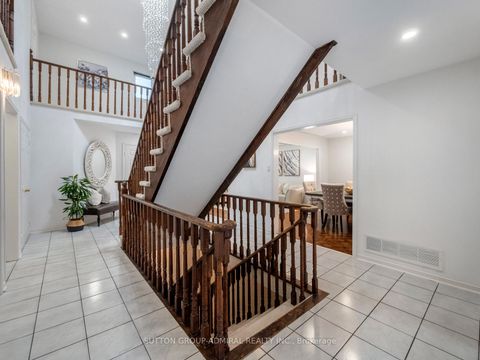 Photo 18 at 40 Brookmill Drive, Brownridge, Vaughan