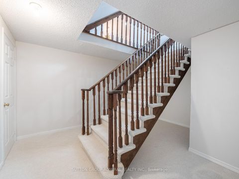 Photo 32 at 40 Brookmill Drive, Brownridge, Vaughan