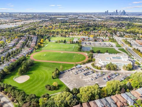 Photo 49 at 40 Brookmill Drive, Brownridge, Vaughan