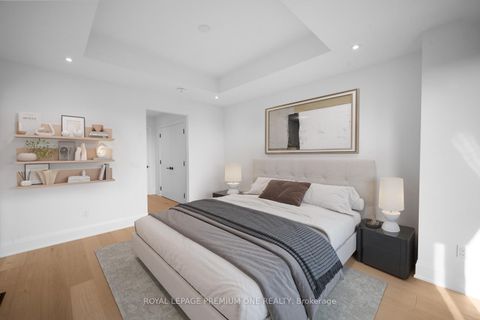 Photo 13 at 683 Glencairn Avenue, Lawrence, Toronto
