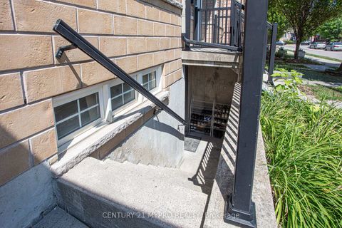 Photo 16 at 22 Mansur Terrace, York University Heights, Toronto