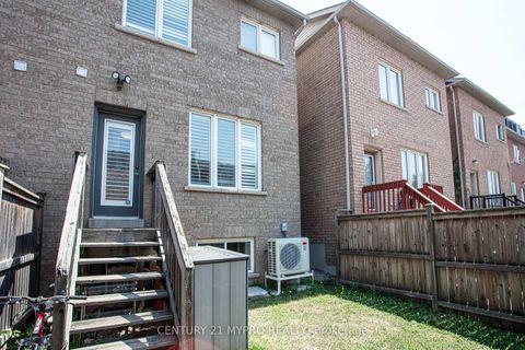 Photo 18 at 22 Mansur Terrace, York University Heights, Toronto