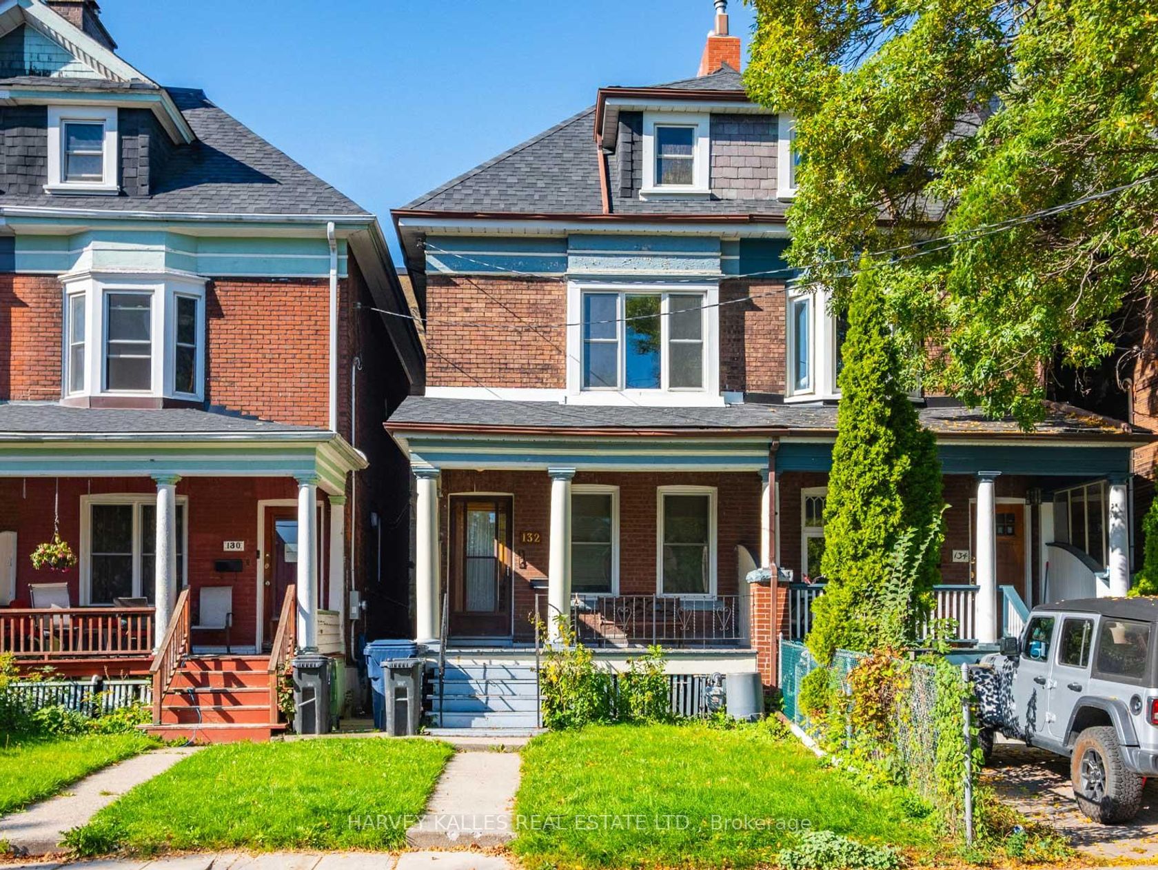 132 Close Avenue, South Parkdale, Toronto by Alessia Polo 132 Close Avenue, South Parkdale, Toronto