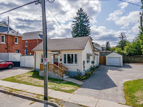 Photo 3 at 61 Victoria Street, Sanford, Barrie