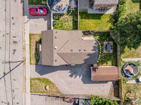 Photo 6 at 61 Victoria Street, Sanford, Barrie