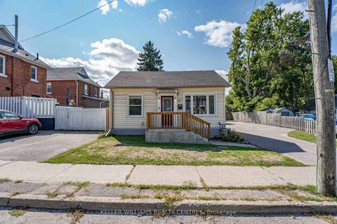 Photo 13 at 61 Victoria Street, Sanford, Barrie