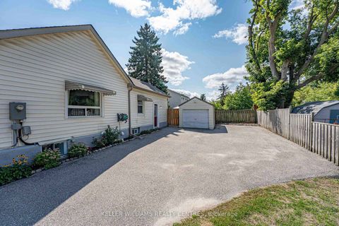 Photo 14 at 61 Victoria Street, Sanford, Barrie