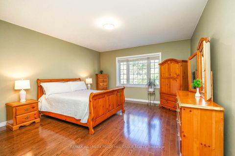 Photo 6 at 222 Glenn Avenue, Stroud, Innisfil