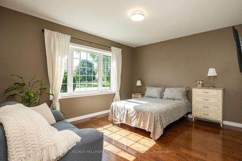 Photo 8 at 222 Glenn Avenue, Stroud, Innisfil