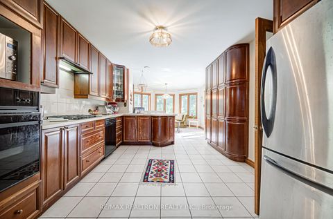 Photo 8 at 69 Elm Avenue, Langstaff, Richmond Hill