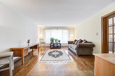 Photo 15 at 69 Elm Avenue, Langstaff, Richmond Hill Photo 15 at 69 Elm Avenue, Langstaff, Richmond Hill