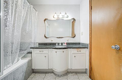 Photo 22 at 69 Elm Avenue, Langstaff, Richmond Hill
