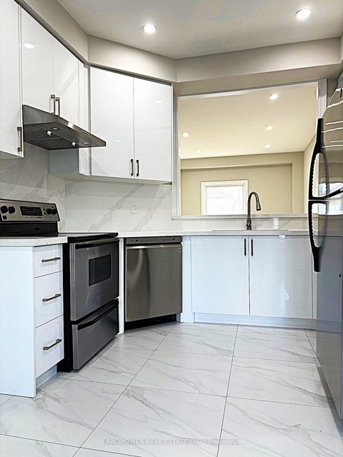 Photo 2 at 447 Hollandview Trail, Bayview Wellington, Aurora