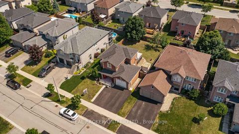 Photo 2 at 131 Ruffet Drive, Edgehill Drive, Barrie Photo 2 at 131 Ruffet Drive, Edgehill Drive, Barrie