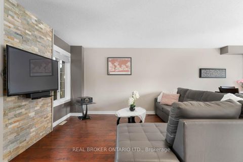 Photo 4 at 131 Ruffet Drive, Edgehill Drive, Barrie Photo 4 at 131 Ruffet Drive, Edgehill Drive, Barrie