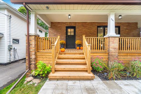 Photo 4 at 301 Court Street, College Manor, Newmarket