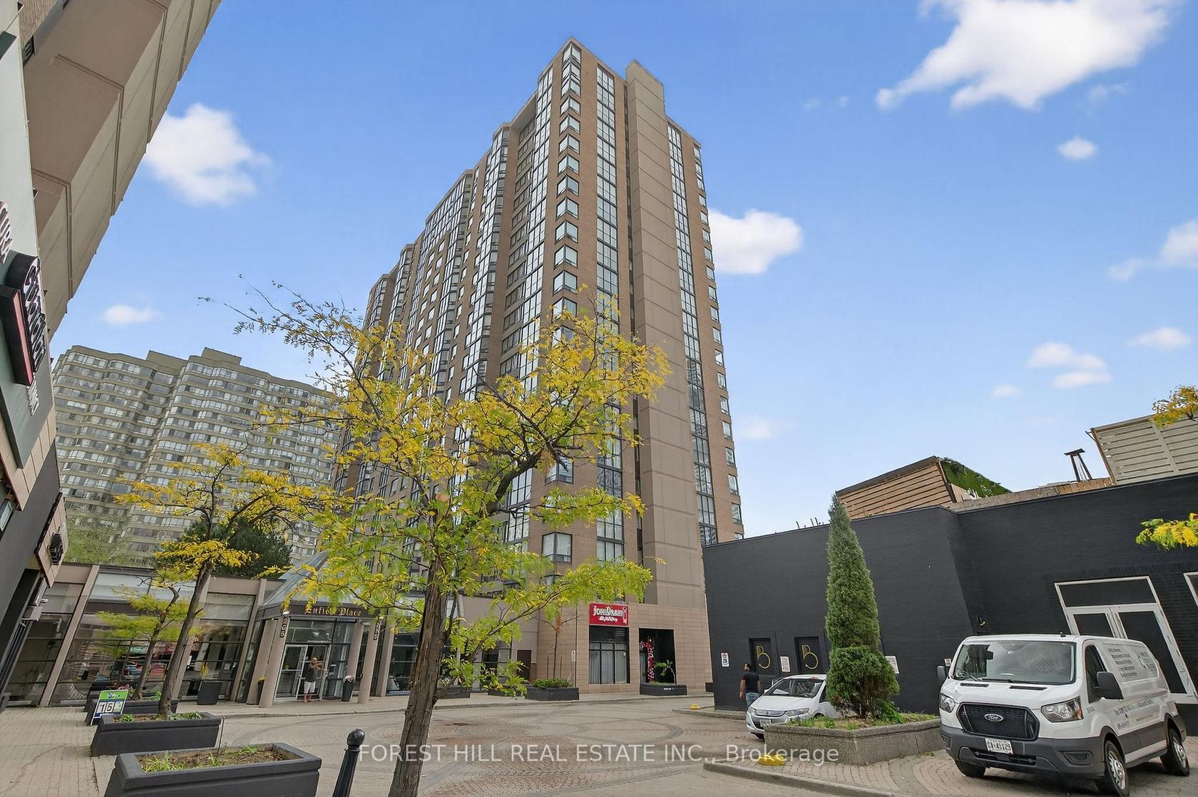210 - 285 Enfield Place N, City Centre, Mississauga 