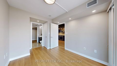 Photo 22 at 2816 - 15 Iceboat Terrace, Waterfront Communities C1, Toronto