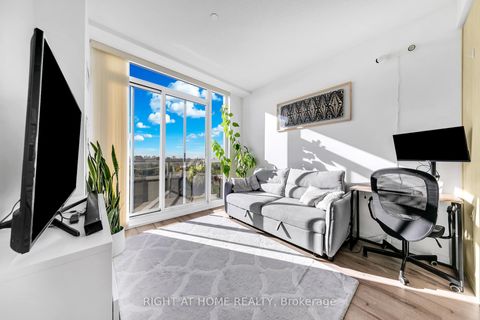 Photo 6 at 625 - 52 Forest Manor Road, Henry Farm, Toronto