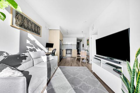Photo 7 at 625 - 52 Forest Manor Road, Henry Farm, Toronto