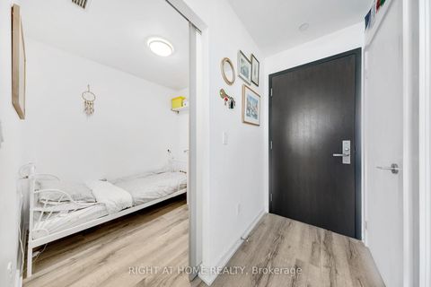 Photo 8 at 625 - 52 Forest Manor Road, Henry Farm, Toronto
