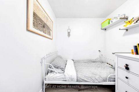 Photo 10 at 625 - 52 Forest Manor Road, Henry Farm, Toronto