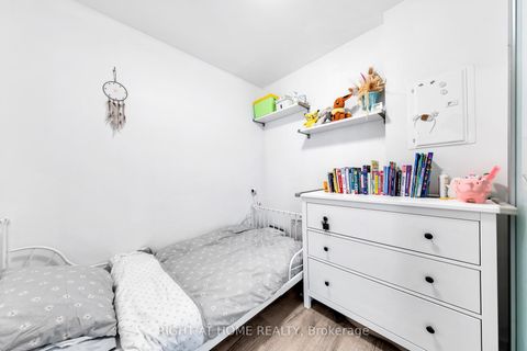 Photo 11 at 625 - 52 Forest Manor Road, Henry Farm, Toronto